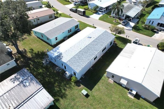 624 Periwinkle, Barefoot Bay, FL 32976