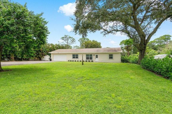 5567 2nd, Lake Worth, FL 33467