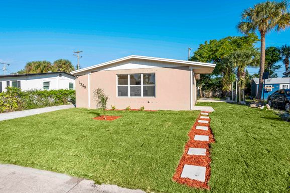 1349 9th, West Palm Beach, FL 33401