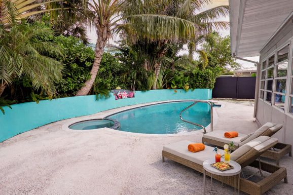 113 Park, Hypoluxo, FL 33462