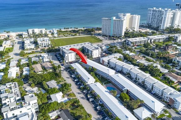 228 Hibiscus, Lauderdale By The Sea, FL 33308