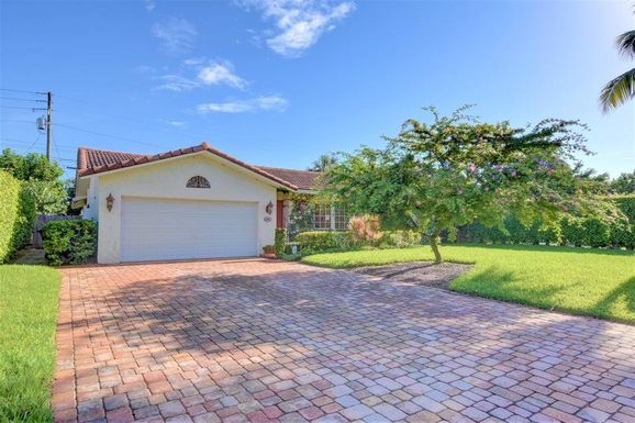 885 7th, Boca Raton, FL 33486