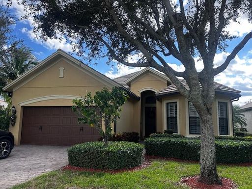 10154 Prato, Wellington, FL 33414