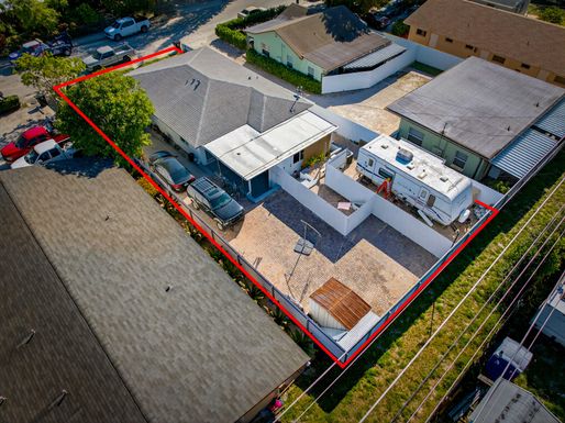 623 Pine, Lake Worth, FL 33460