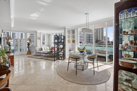 350 2nd, Fort Lauderdale, FL 33301