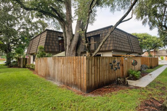 4075 Palm Bay, West Palm Beach, FL 33406