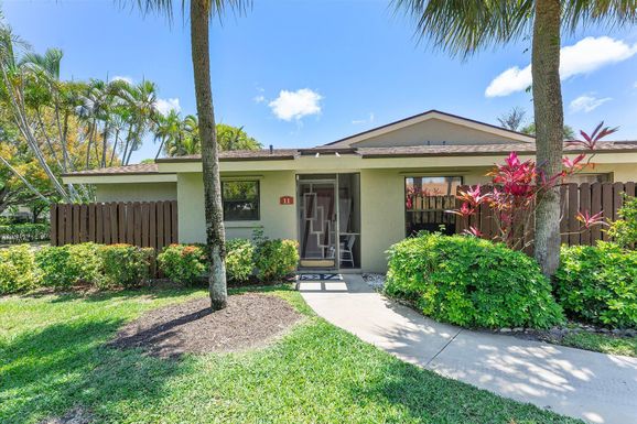 11 Meadows, Boynton Beach, FL 33436