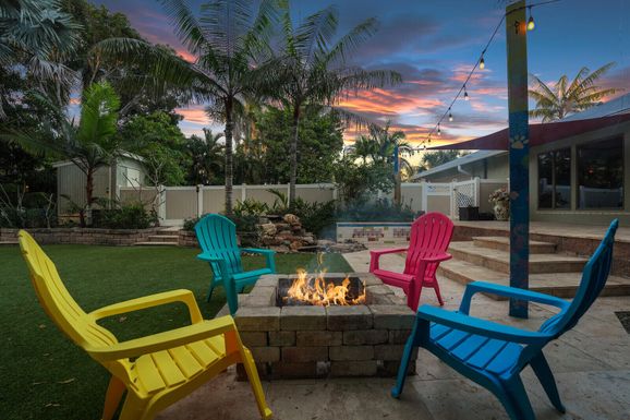 1110 Kriss, Jupiter, FL 33458