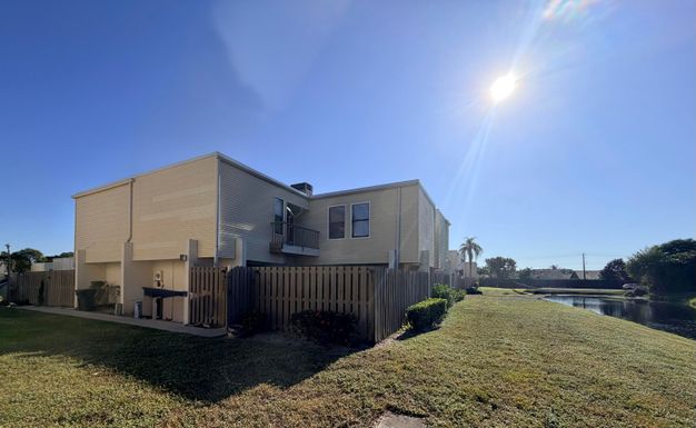 1602 Shaker, Wellington, FL 33414