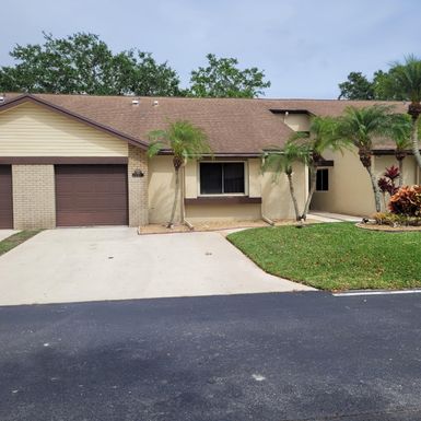 135 Meander, Royal Palm Beach, FL 33411