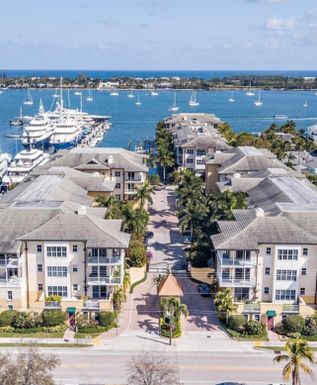 3960 Flagler, West Palm Beach, FL 33407