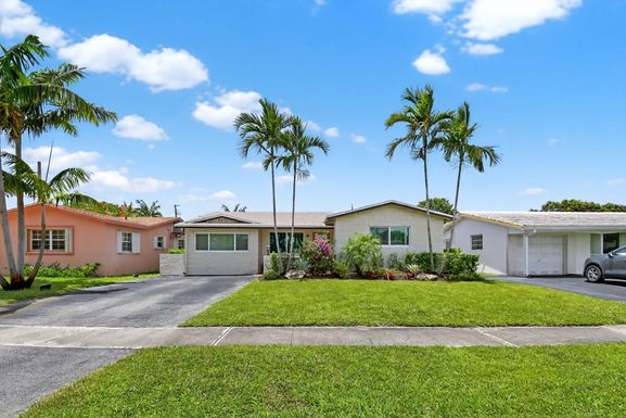 5511 Van Buren, Hollywood, FL 33021
