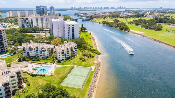 372 Golfview, North Palm Beach, FL 33408