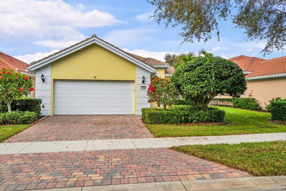 5282 Eleuthra, Vero Beach, FL 32967