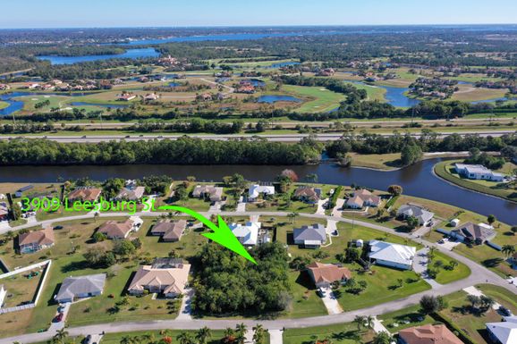 3909 Leesburg, Port Saint Lucie, FL 34953