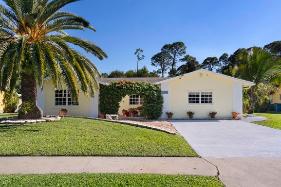 113 Barcelona, Royal Palm Beach, FL 33411