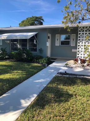 912 South Drive, Delray Beach, FL 33445