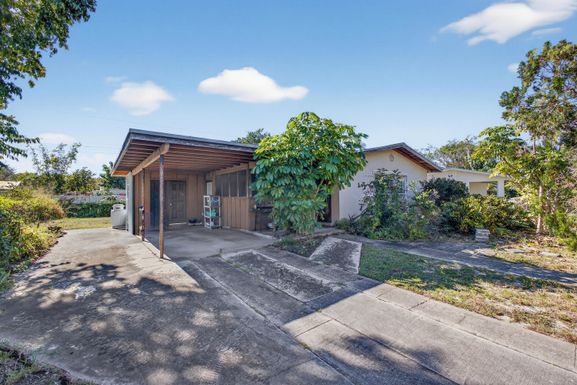 1212 Chickasaw, Jupiter, FL 33458