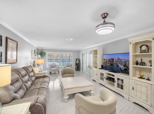 4655 Mahoe Place, Boynton Beach, FL 33436