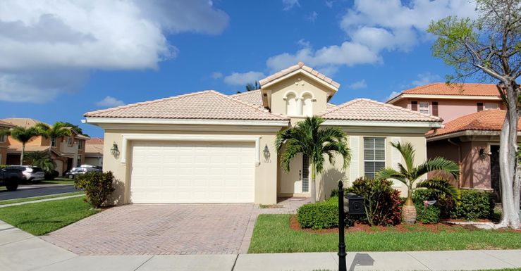 3023 Bollard, West Palm Beach, FL 33411