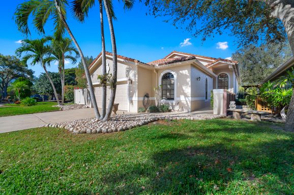 4143 2nd, Delray Beach, FL 33445
