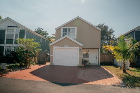 5884 Dewberry, West Palm Beach, FL 33415