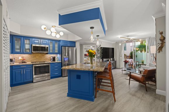 600 Dixie, West Palm Beach, FL 33401