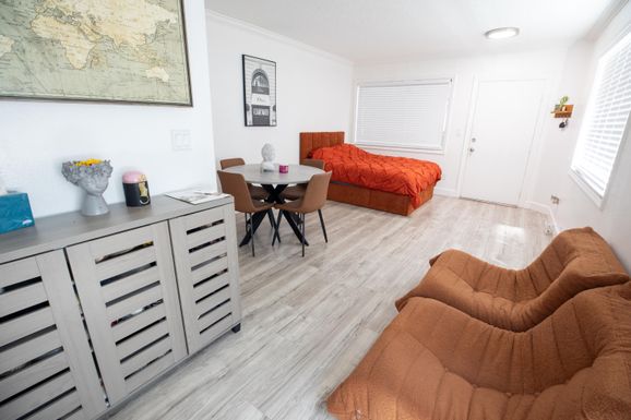 740 11th, Miami Beach, FL 33139