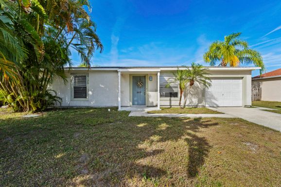 307 Husted, Port Saint Lucie, FL 34983
