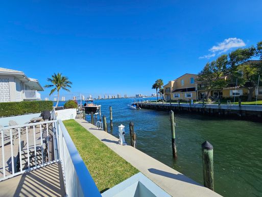 120 Lehane, North Palm Beach, FL 33408