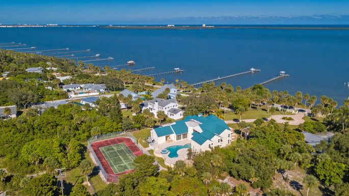 3343 Indian River, Fort Pierce, FL 34982