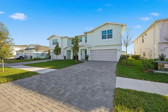 19568 Whispering Creek, Loxahatchee, FL 33470