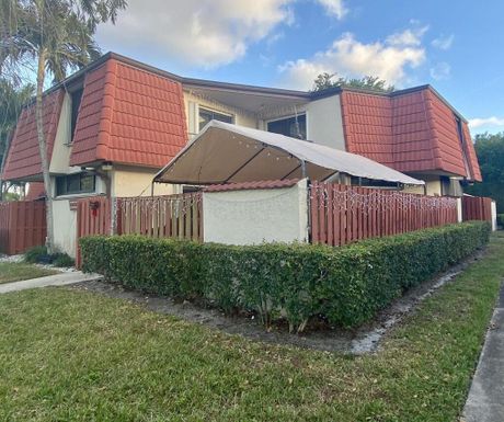 3652 Victoria, West Palm Beach, FL 33406