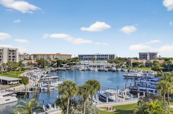 2697 Ocean, Boca Raton, FL 33431