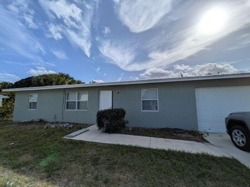 820 5th, Stuart, FL 34994