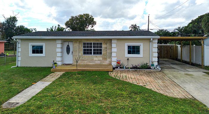 3890 Ocala, Lake Worth, FL 33462