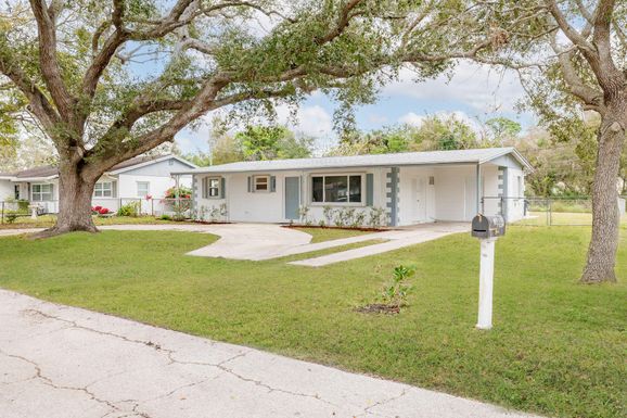 206 37th, Fort Pierce, FL 34947