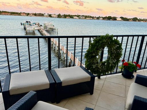 1206 Lake, Lantana, FL 33462