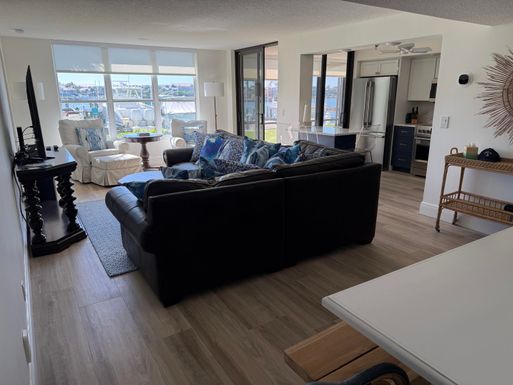 1748 Jupiter Cove, Jupiter, FL 33469