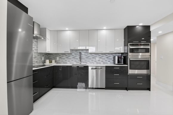 7835 Lakeside, Boca Raton, FL 33434