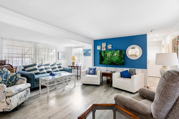 14018 Kingston Bay, Boynton Beach, FL 33436