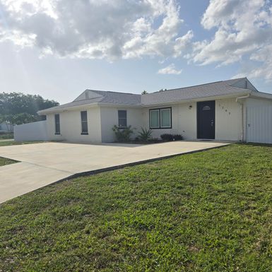 1285 Port St Lucie, Port Saint Lucie, FL 34952