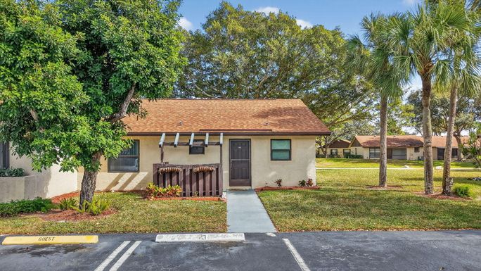 28 Via De Casas Norte, Boynton Beach, FL 33426