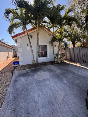 4838 Cambridge, Lake Worth, FL 33463
