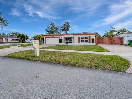 8900 11th, Pembroke Pines, FL 33024