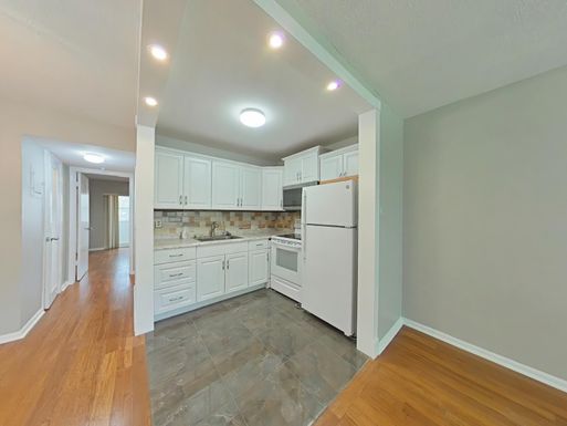 82 Windsor D, West Palm Beach, FL 33417