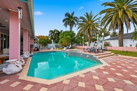 1685 17th, Boca Raton, FL 33486
