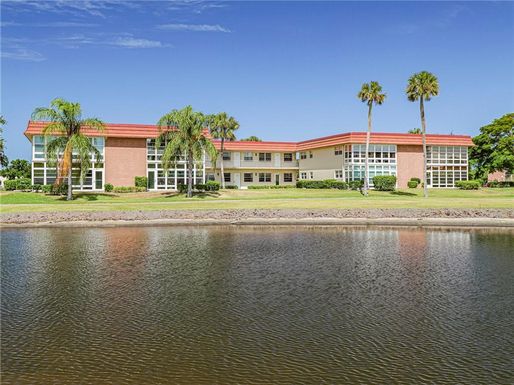 76 Royal Oak, Vero Beach, FL 32962