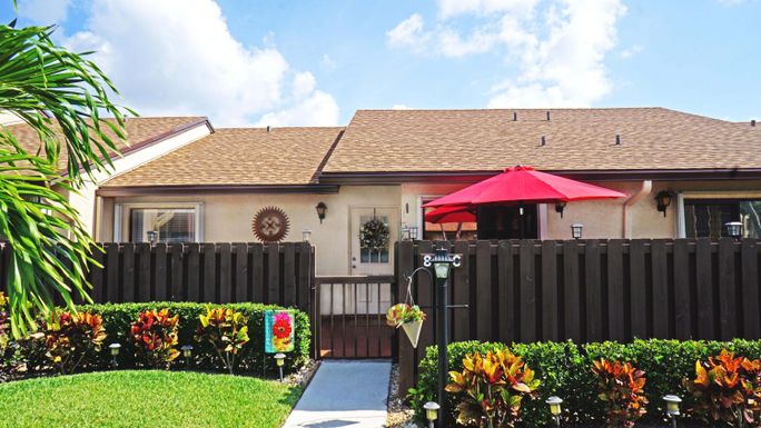 804 Sky Pine, Greenacres, FL 33415