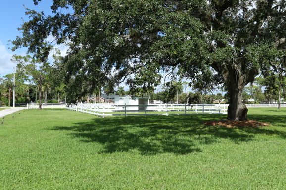 5527 Michlar, Lake Worth, FL 33449